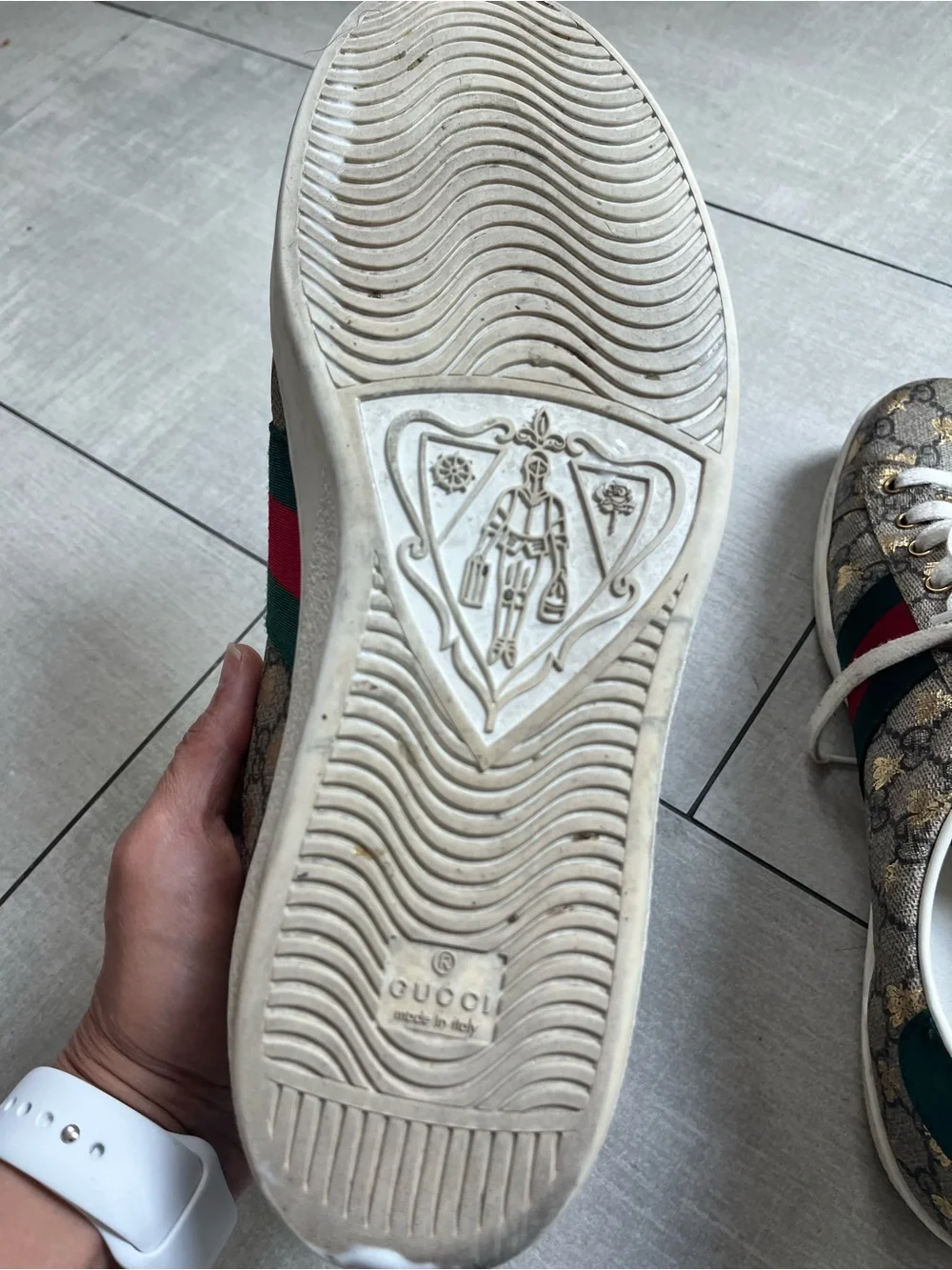 Gucci Ace Supreme Bees Sneakers